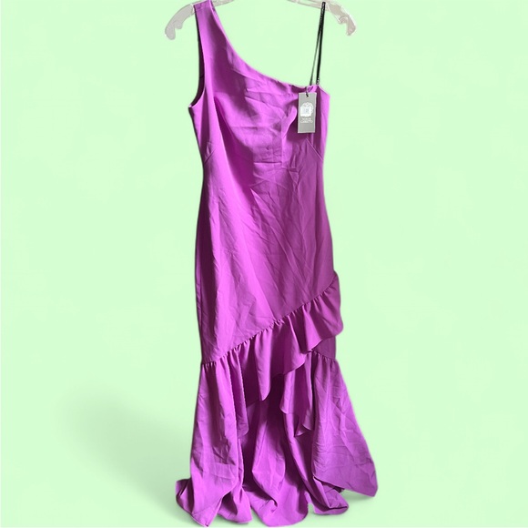 NWT Vince Camuto One Shoulder High/Low Gown - Picture 6 of 11